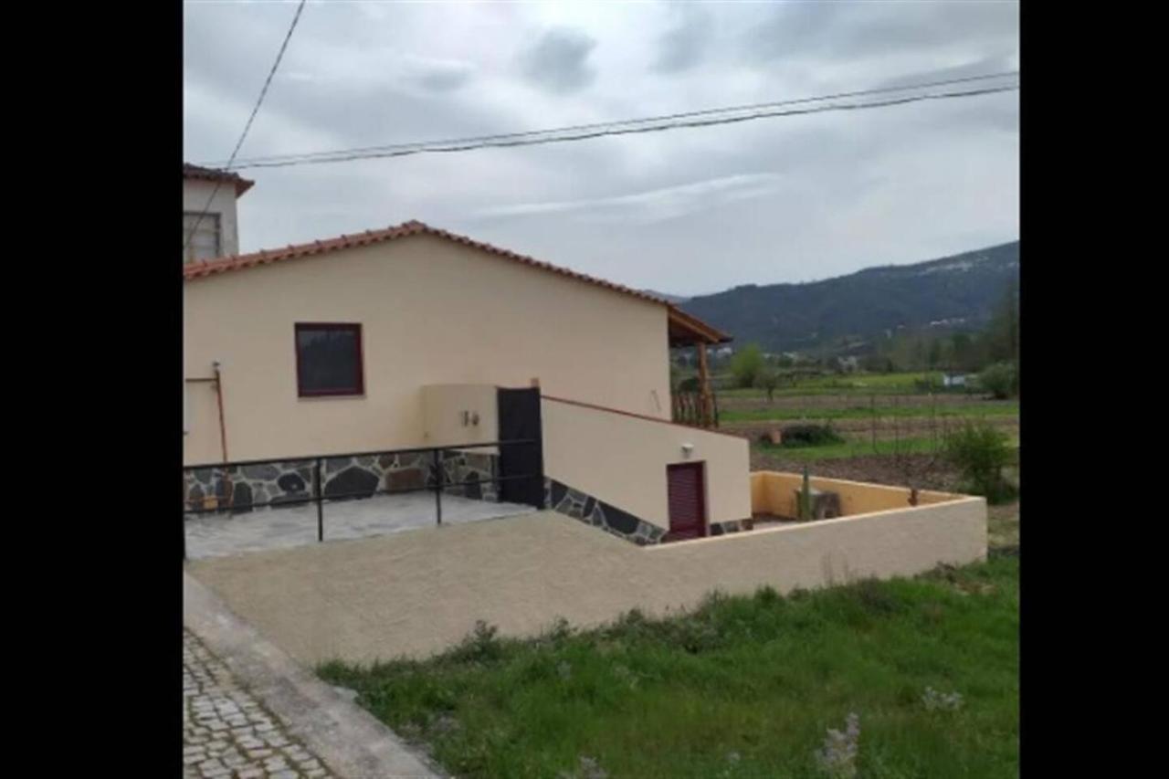 A Pequena Casa Coja Central Portugal Mountains Exteriör bild